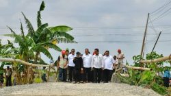 Kunjungan kerja di Kecamatan Kroya Bupati Indramayu Hj. Nina Agustina memaparkan hasil dan rencana pembangunan infrastruktur