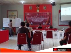 Rapat Pleno Terbuka Rekapitulasi hasil penghitungan suara pemilu 2024 Kecamatan Sukra